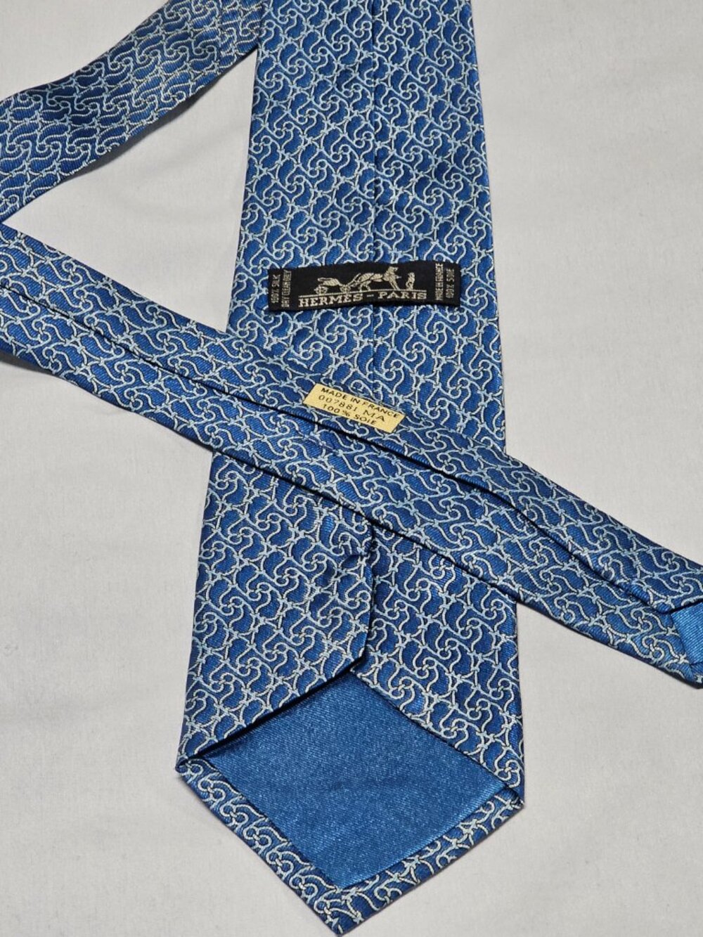 Hermes 007881 MA Blue 100% Silk Tie - Picture 14 of 14